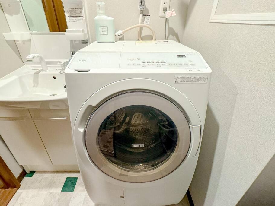 R 新大阪 Fuji サウナ付きの５ldk　3つのお風呂でグループで楽しめます。 * Ōsaka
